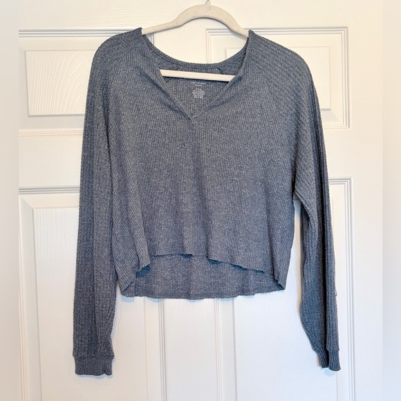 American Eagle Outfitters Tops - American Eagle Blue-Gray Knit Cropped Sweater — Size S